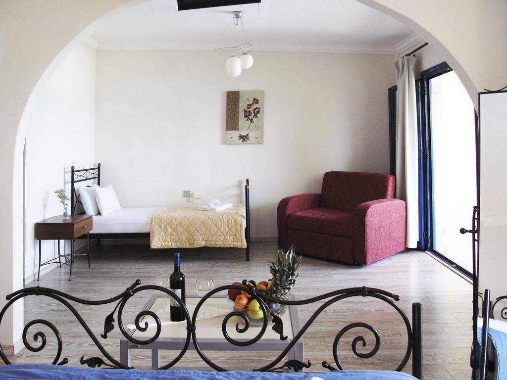 Hotel Azur Криопиги Экстерьер фото