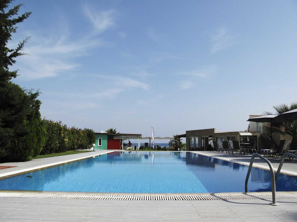 Hotel Azur Криопиги Экстерьер фото