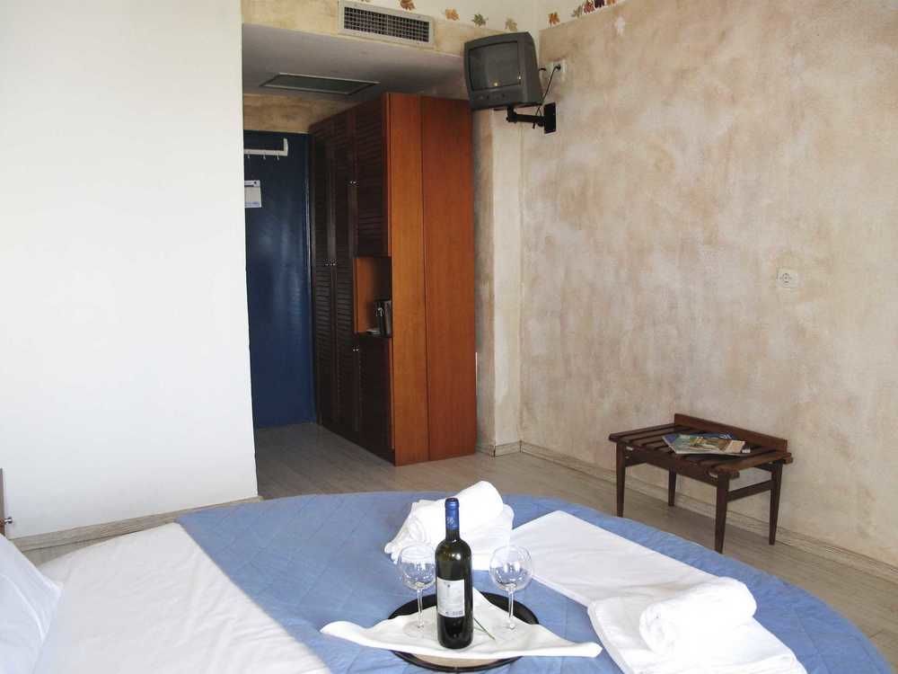 Hotel Azur Криопиги Экстерьер фото
